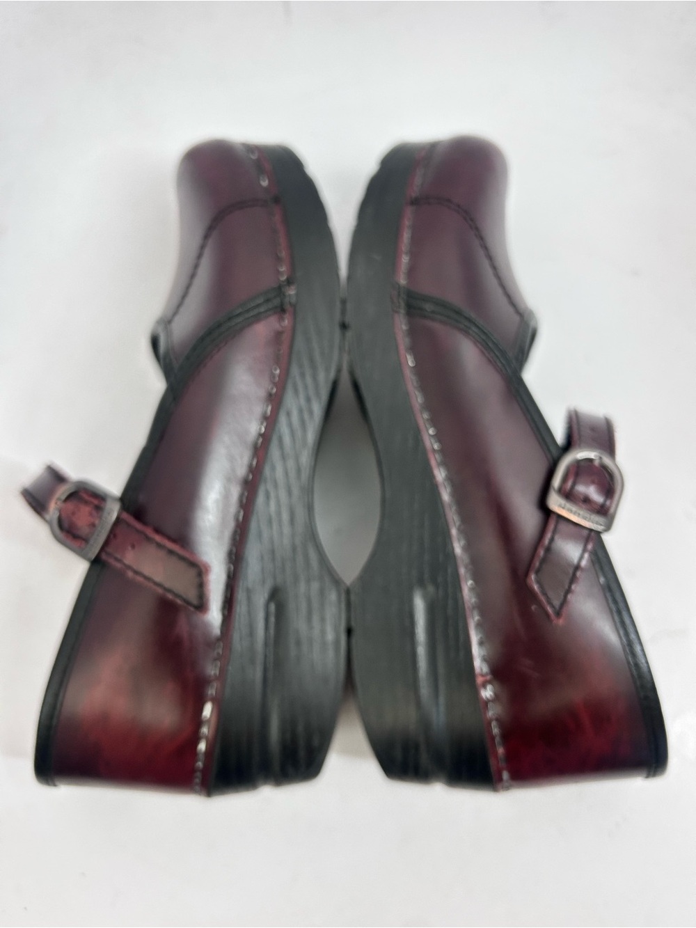 Dansko Marcelle Mary Jane
Classic Clog Leather Burgundy Size 38 7.5/8 - Picture 8 of 10